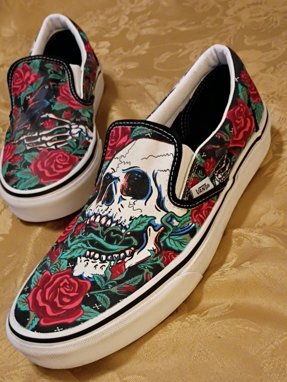 VANS Slip-On with Skull & Rose Graphic (Black/Red/Green) Men's 9.0 Women's 10.5